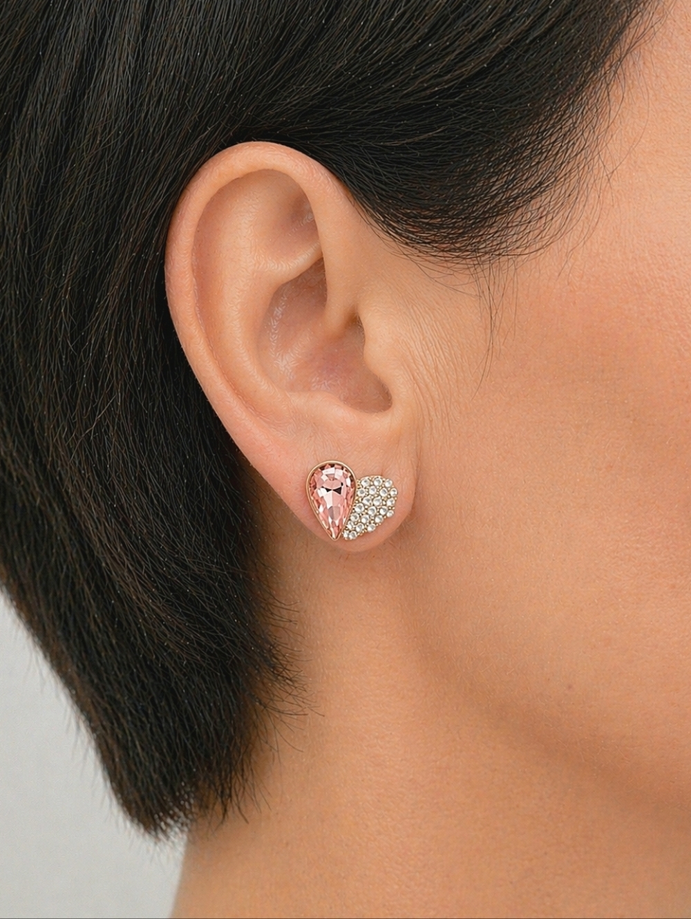 Pink Heart Stud Earrings Gold Tone Dainty Rhinestone Romantic Coquette 💖 - Picture 3 of 10